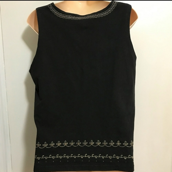 Embroidered Top - Picture 3 of 6